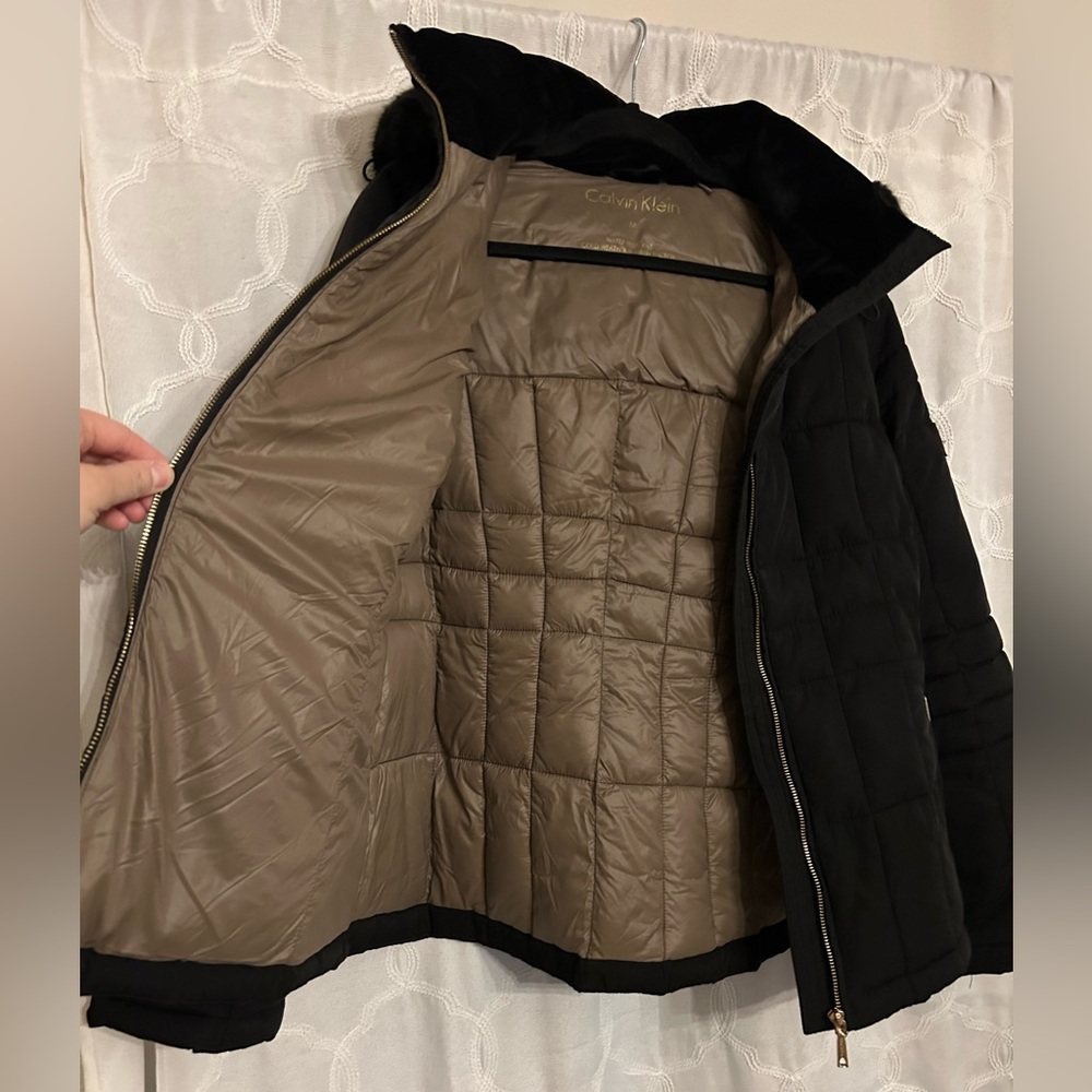Calvin Klein Women’s Faux Fur Puffer Jacket | Black | Size M - Picture 4 of 11